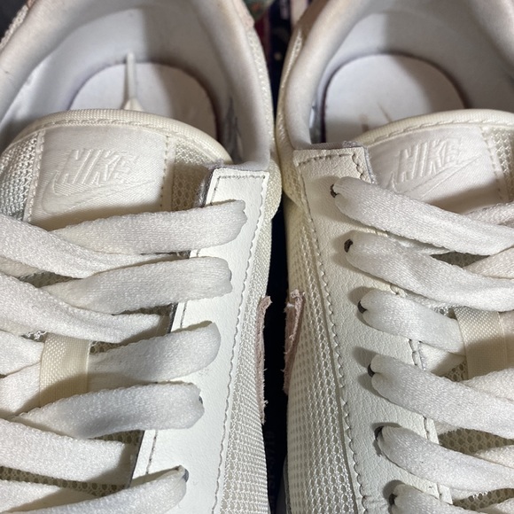 Wmns Nike Day Break Sail Snakeskin Sneakers - Picture 6 of 15